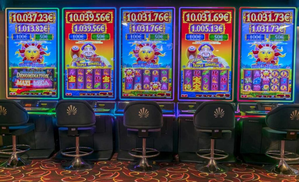 Slot